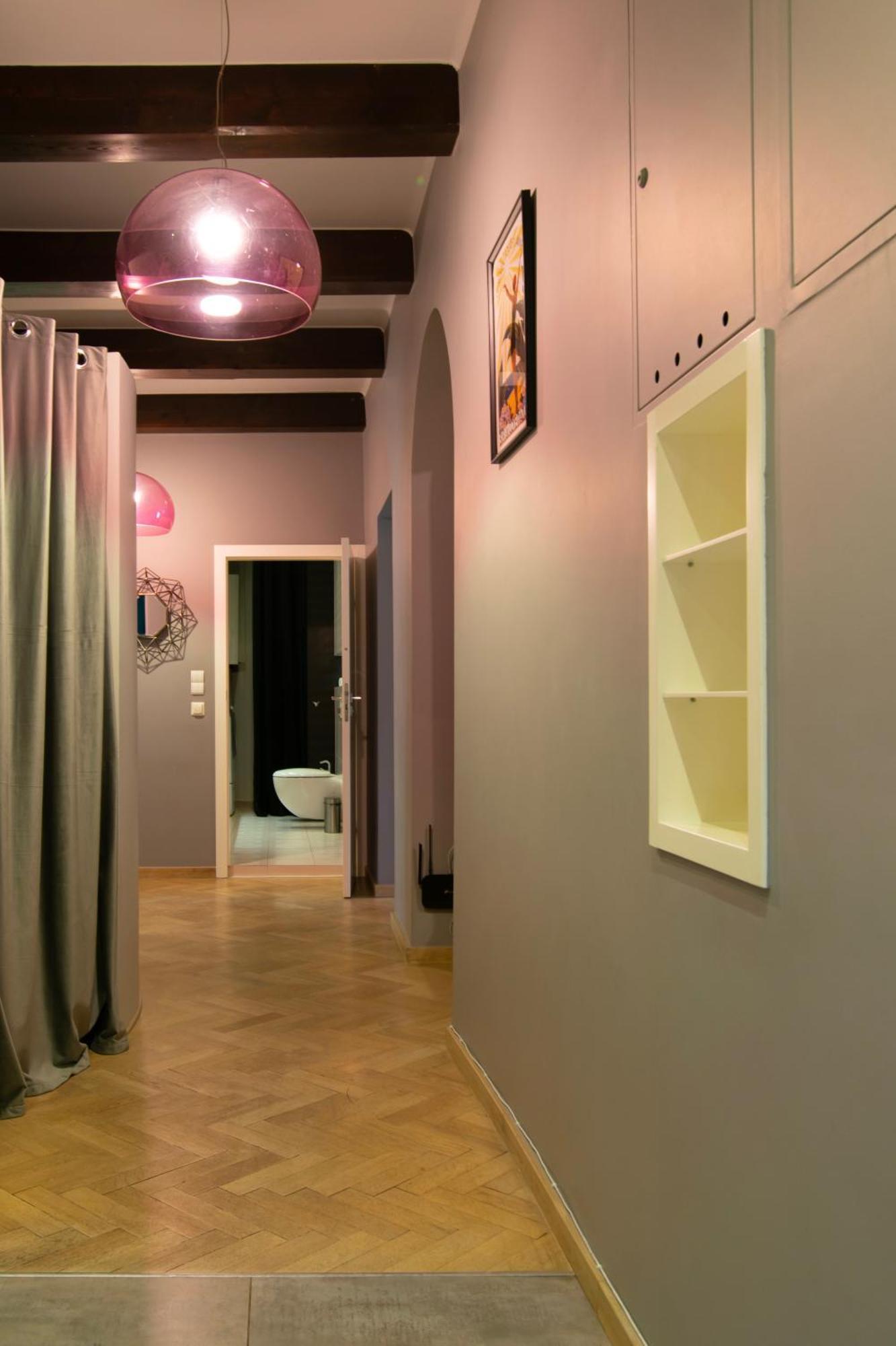 Spacious 3br With Ac In Living Room, 2 Balconies * Krakau